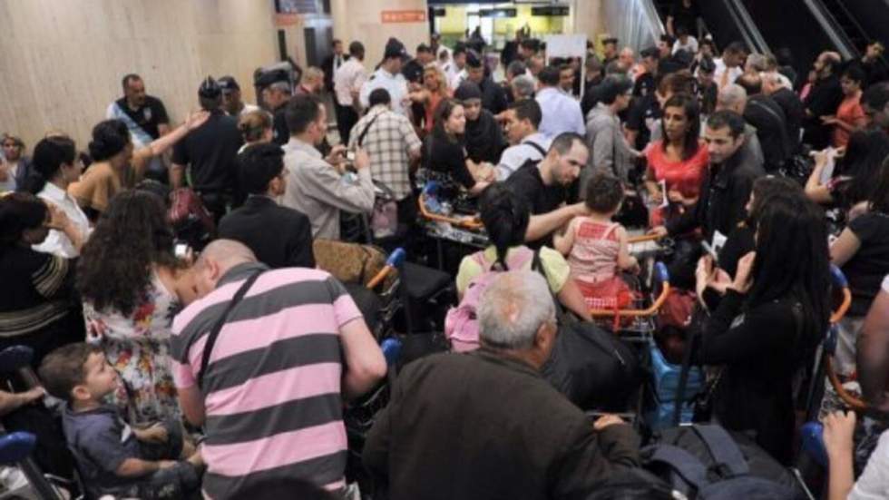 Le conflit d'Air Algérie s'enlise, exaspération des passagers