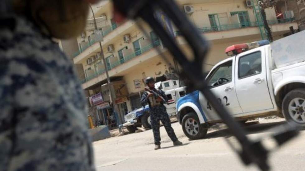 Plusieurs dizaines de morts après une série d'attentats à travers le pays Plusieurs dizaines de morts après une série d'attentats à travers le pays