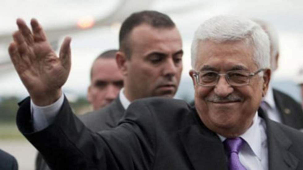 Abbas à Paris pour évoquer la relance du processus de paix avec Israël