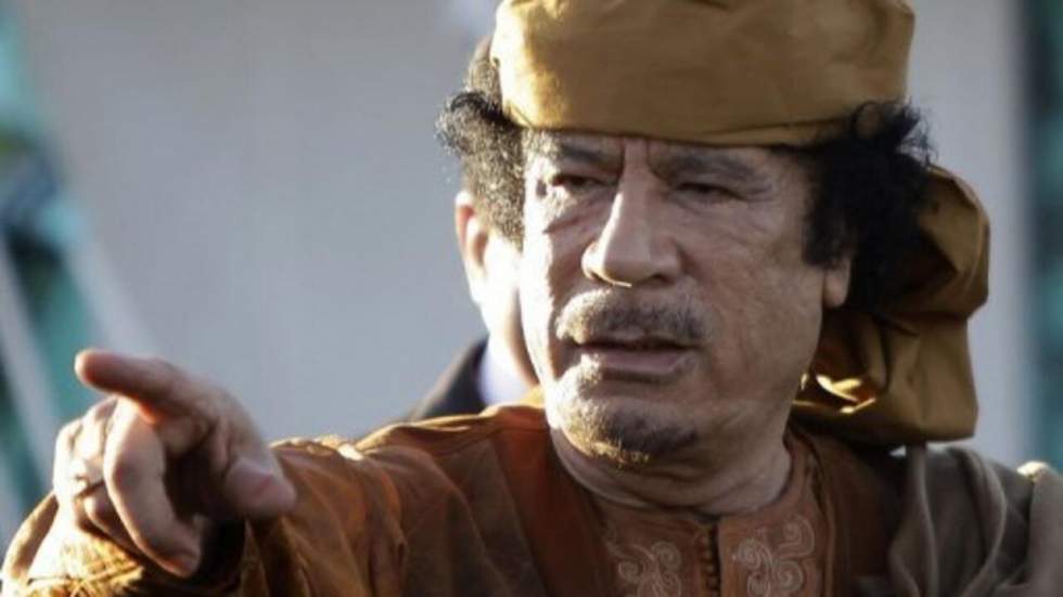 Mouammar Kadhafi, du "chien fou du Moyen-Orient" au "roi des rois d'Afrique"