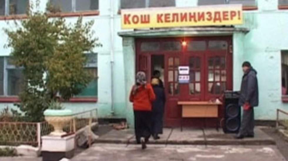 En quête de stabilité, les Kirghiz élisent leur nouveau président En quête de stabilité, les Kirghiz élisent leur nouveau président