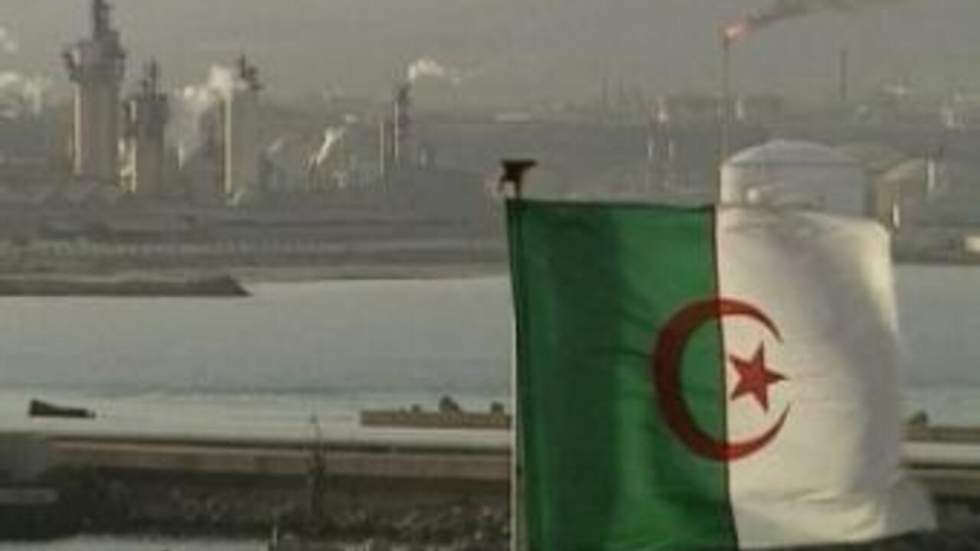 Bouteflika limoge le patron de la compagnie pétrolière Sonatrach Bouteflika limoge le patron de la compagnie pétrolière Sonatrach