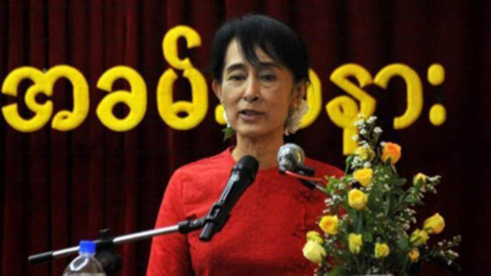 Aung San Suu Kyi se dit prête à briguer un siège de député