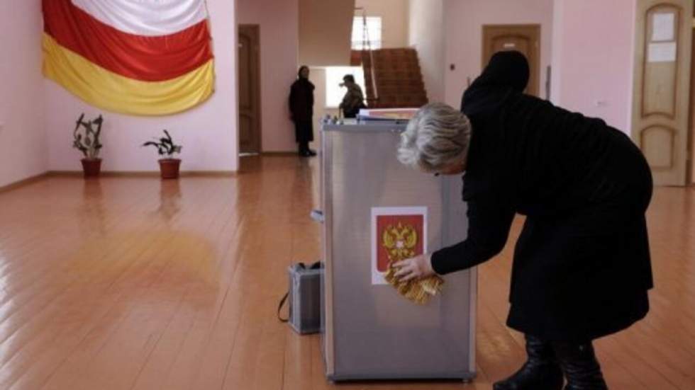 Le parti Russie unie de Poutine en tête des législatives