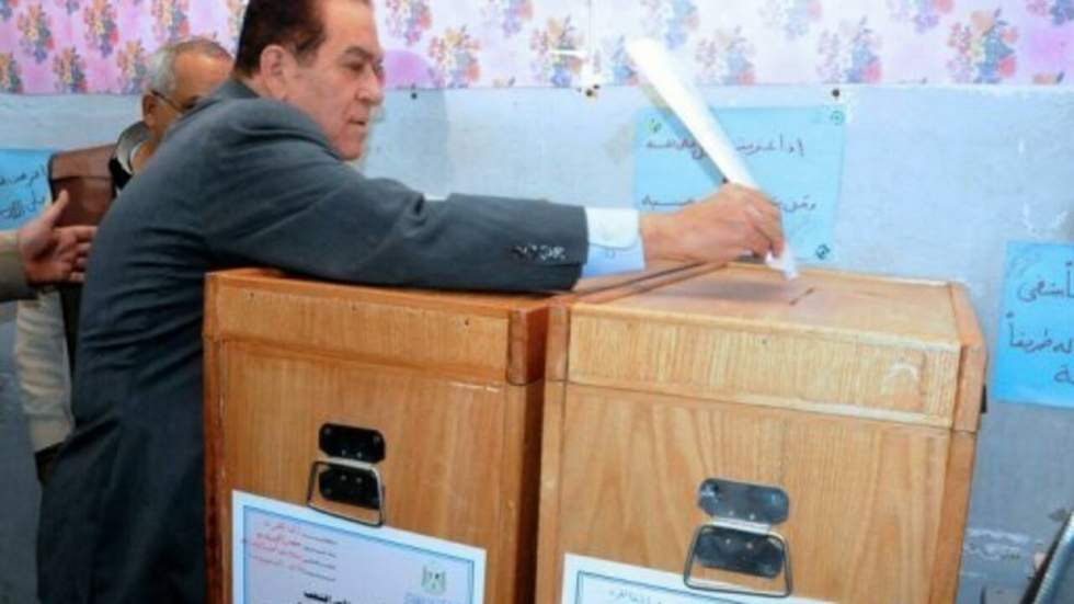 Le nouveau gouvernement de Kamal al-Ganzouri investi