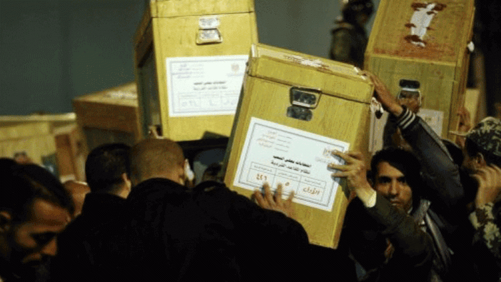 Les islamistes confirment leur domination lors de la deuxième phase des législatives Les islamistes confirment leur domination lors de la deuxième phase des législatives