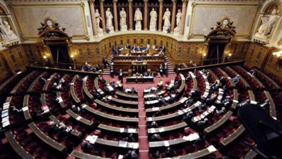 Le Parlement adopte la proposition de loi pénalisant la négation des génocides