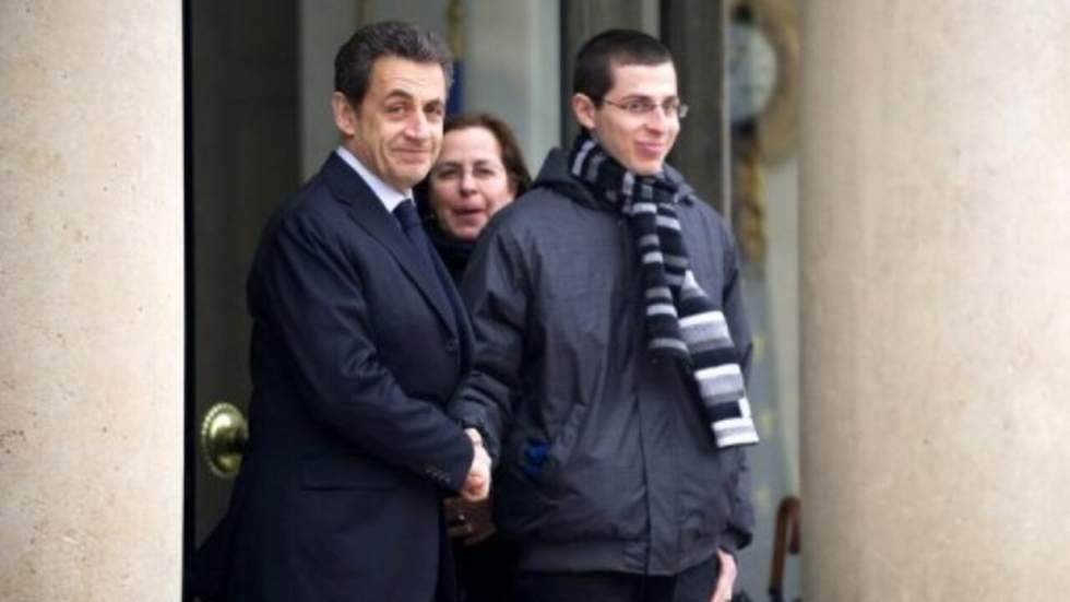 Nicolas Sarkozy reçoit le soldat Gilad Shalit à l'Élysée