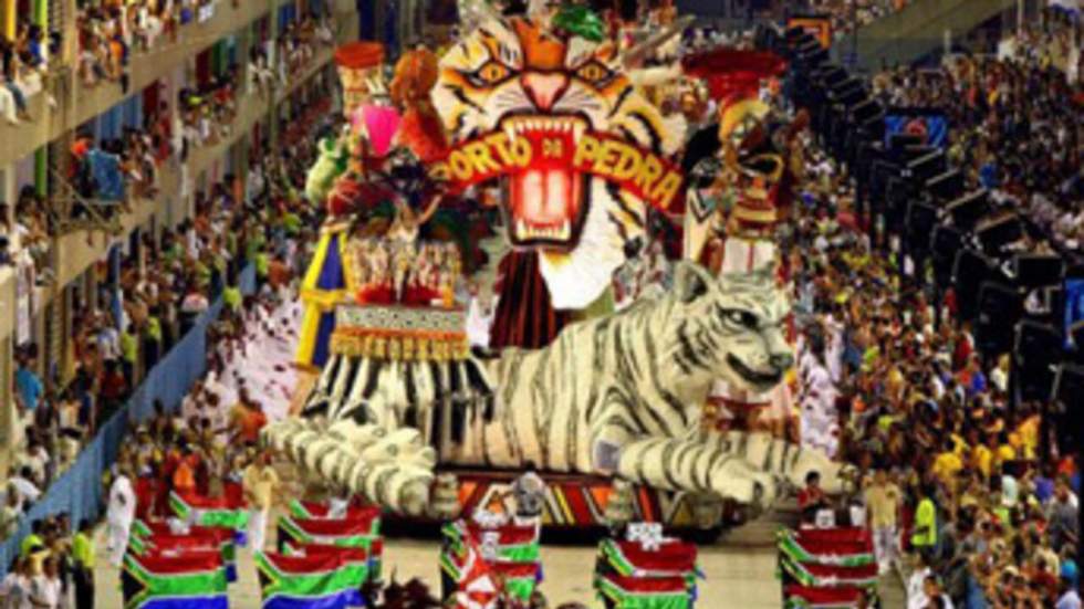 Record de fréquentation au premier défilé du carnaval de Rio Record de fréquentation au premier défilé du carnaval de Rio