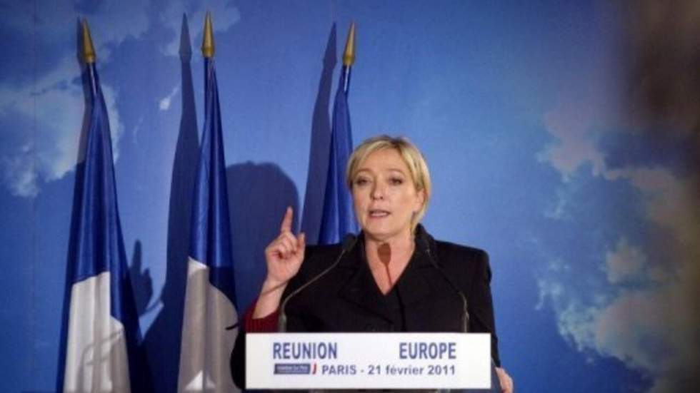 Marine Le Pen s'en prend à l'UE et à l'immigration avant le premier tour