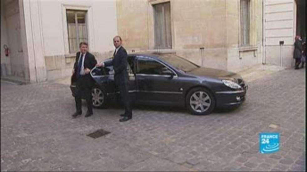 La réduction du salaire des ministres et du président adoptée en Conseil des ministres La réduction du salaire des ministres et du président adoptée en Conseil des ministres