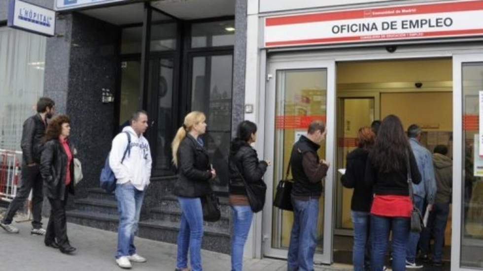 Le chômage atteint pour la première fois 11 % de la population active Le chômage atteint pour la première fois 11 % de la population active