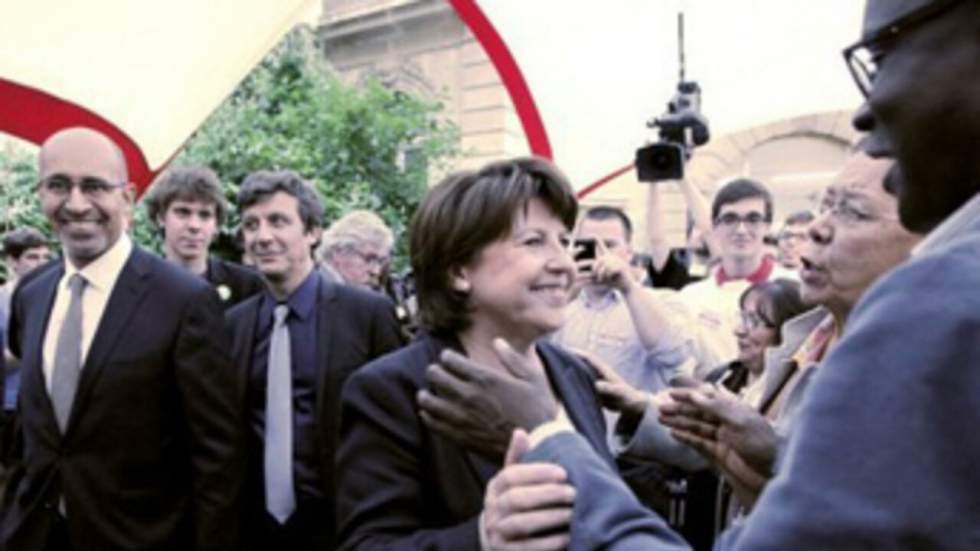 Le Parti socialiste et ses proches alliés remportent la majorité absolue Le Parti socialiste et ses proches alliés remportent la majorité absolue