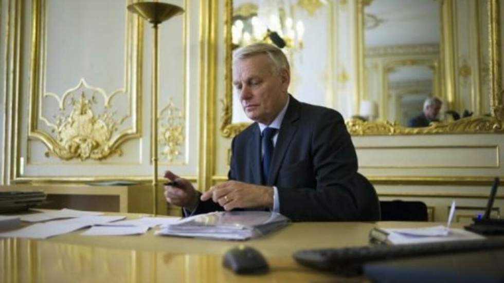 Premier remaniement ministériel a minima du gouvernement Ayrault Premier remaniement ministériel a minima du gouvernement Ayrault
