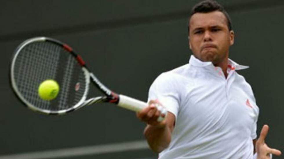 Tsonga se défait facilement d'Hewitt au premier tour du tournoi de Wimbledon