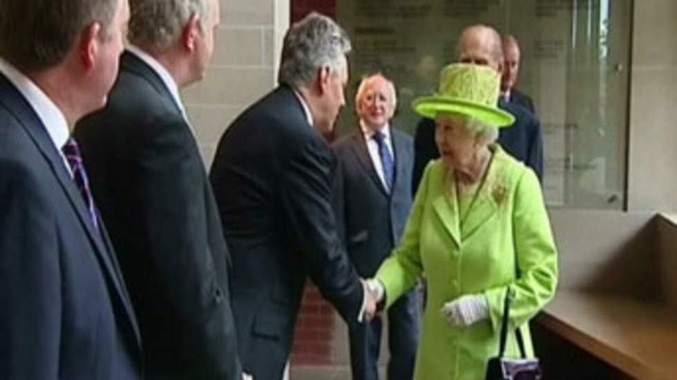 Visite historique d'Elisabeth II en Irlande du Nord pour tourner la page de la violence