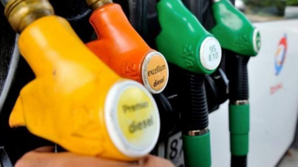 Carburant : le gouvernement négocie une baisse temporaire de six centimes Carburant : le gouvernement négocie une baisse temporaire de six centimes