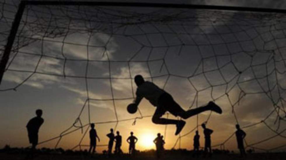 Coup d'envoi du premier championnat professionnel de football en Afghanistan Coup d'envoi du premier championnat professionnel de football en Afghanistan