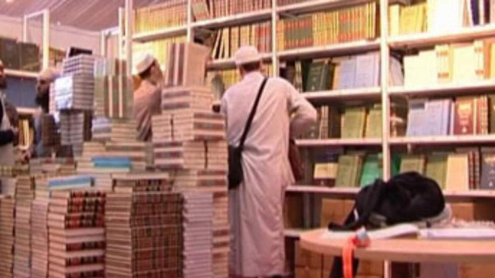 Trois cents ouvrages faisant "l'apologie du terrorisme" bannis du salon du livre d'Alger