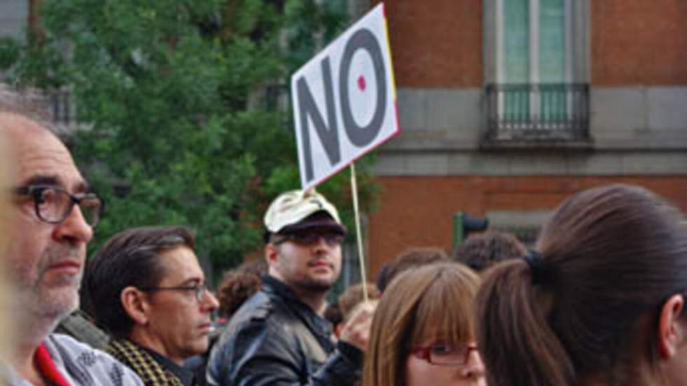 Manifestations devant le Parlement espagnol : "Ils ne nous représentent pas !" Manifestations devant le Parlement espagnol : "Ils ne nous représentent pas !"