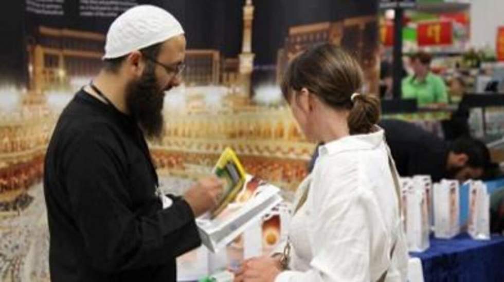 Pots-de-vin en Birmanie et distribution de Corans au Royaume-Uni