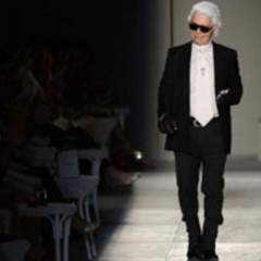Pour Karl Lagerfeld, François Hollande est un "imbécile" Pour Karl Lagerfeld, François Hollande est un "imbécile"