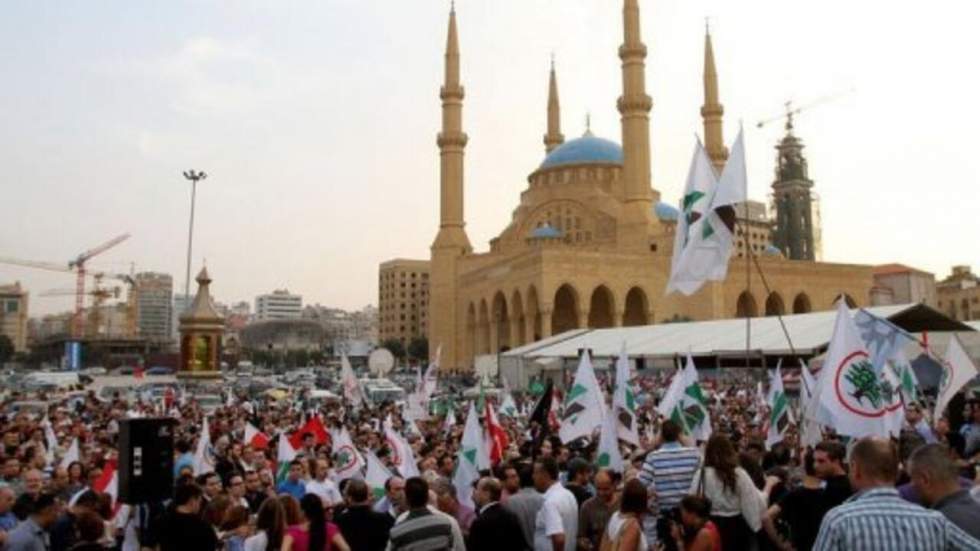 Manifestation contre le régime syrien aux funérailles du général assassiné