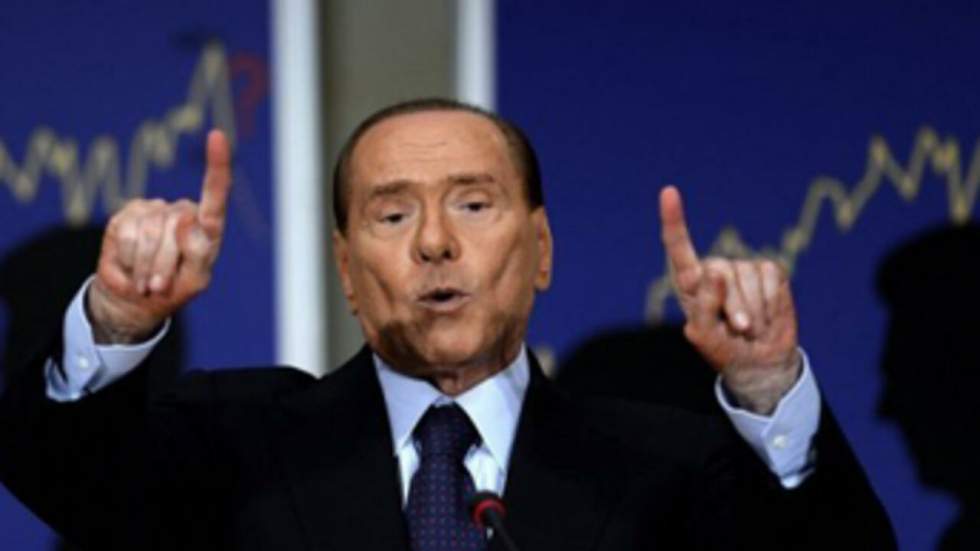 Berlusconi se sent "obligé" de rester en politique après sa condamnation