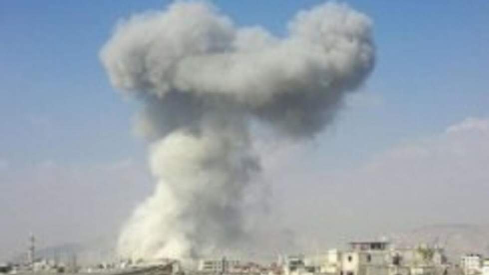 L'armée syrienne bombarde la province de Damas, la trêve de l'Aïd enterrée