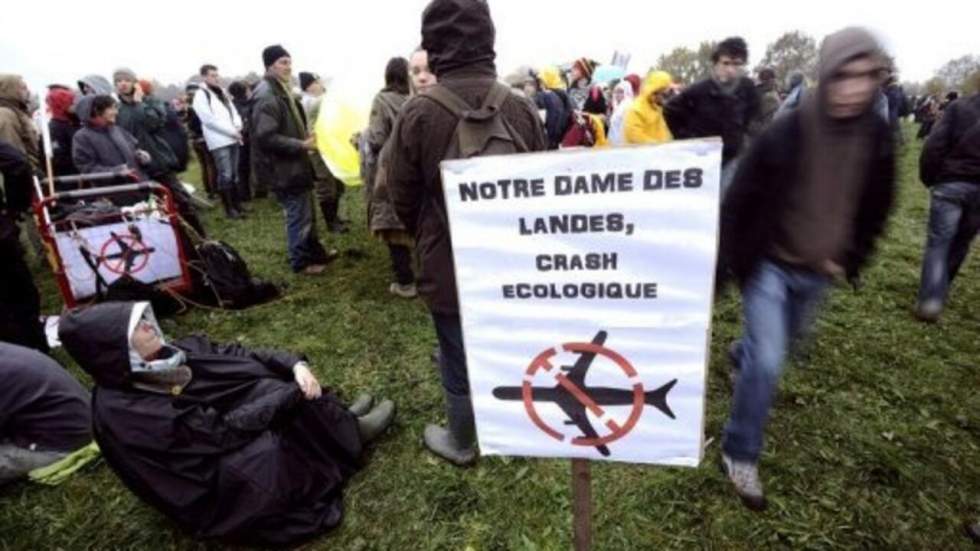 La police lance une opération d'évacuation du site de Notre-Dame-des-Landes