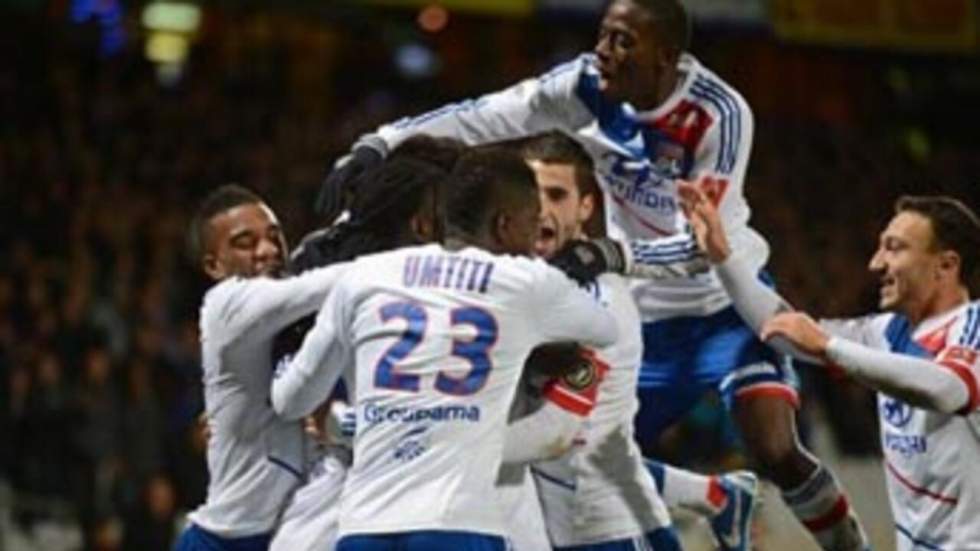 Ligue 1 : le PSG trébuche, Lyon conforte sa première place