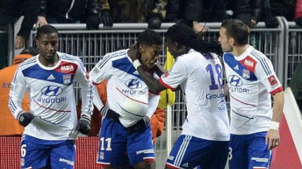 Lyon conforte sa place de leader après sa victoire face à Saint-Étienne