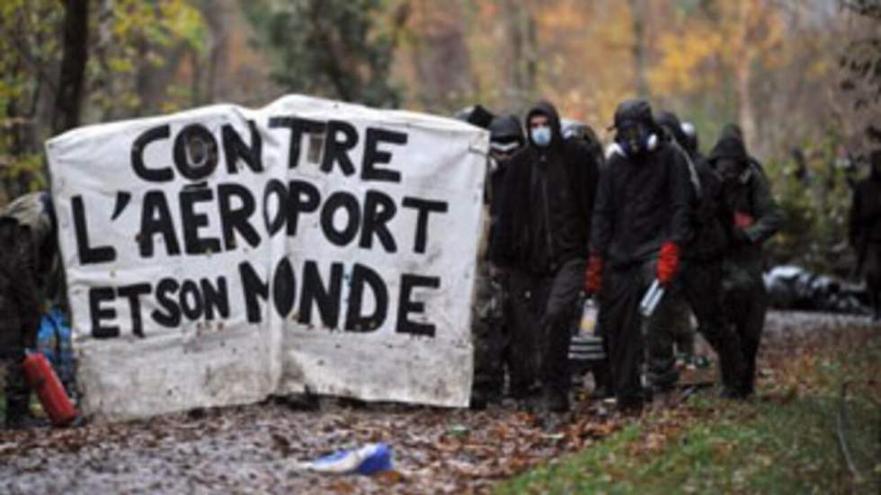 Les opposants à l'"Ayraultport" de Notre-Dame-des-Landes vont être expulsés Les opposants à l'"Ayraultport" de Notre-Dame-des-Landes vont être expulsés