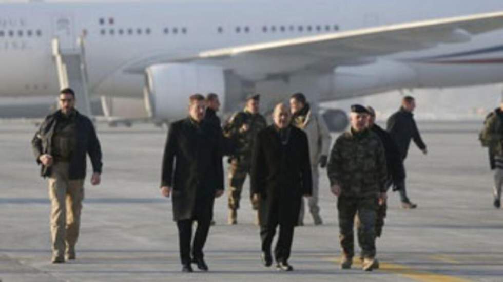 Réveillon à Kaboul avec les troupes françaises pour Le Drian Réveillon à Kaboul avec les troupes françaises pour Le Drian