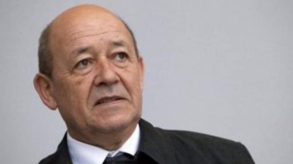 Suivez en direct l'interview du ministre de la Défense Jean-Yves Le Drian