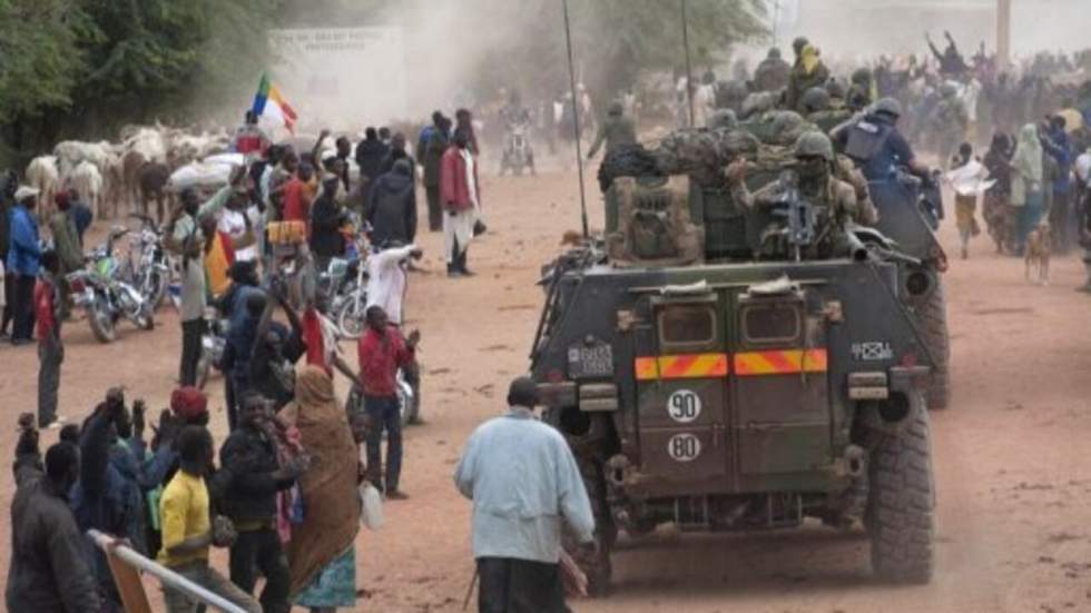 Les soldats français et maliens entrent dans Tombouctou