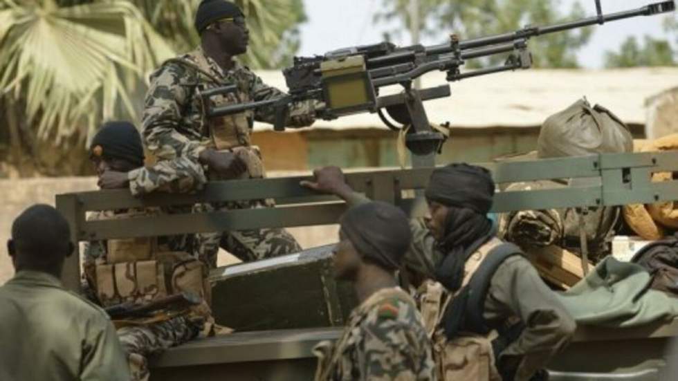 Des soldats nigériens et maliens entrent à Ansongo