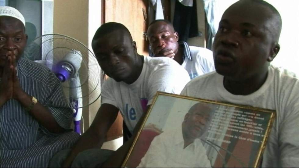 "Gbagbo reviendra", clament ses partisans à Abidjan "Gbagbo reviendra", clament ses partisans à Abidjan