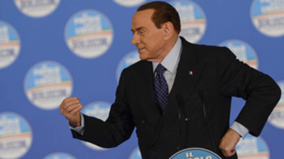 Berlusconi dégaine son arme médiatique et tire sur une taxe impopulaire