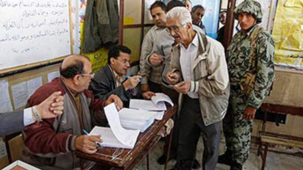 Le tribunal administratif du Caire annule les élections législatives