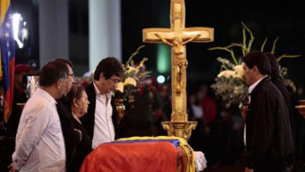 La dépouille de Hugo Chavez exposée à l'Académie militaire de Caracas