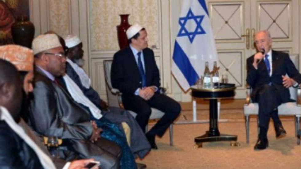 Un an après l'affaire Merah, Shimon Peres rencontre des imams de France