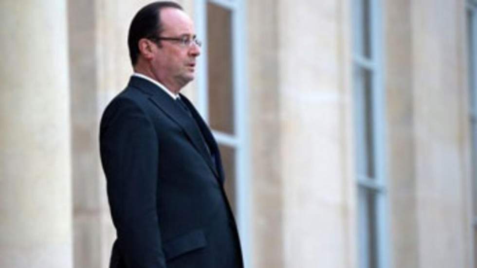 Au plus bas dans les sondages, Hollande part à la reconquête des Français Au plus bas dans les sondages, Hollande part à la reconquête des Français