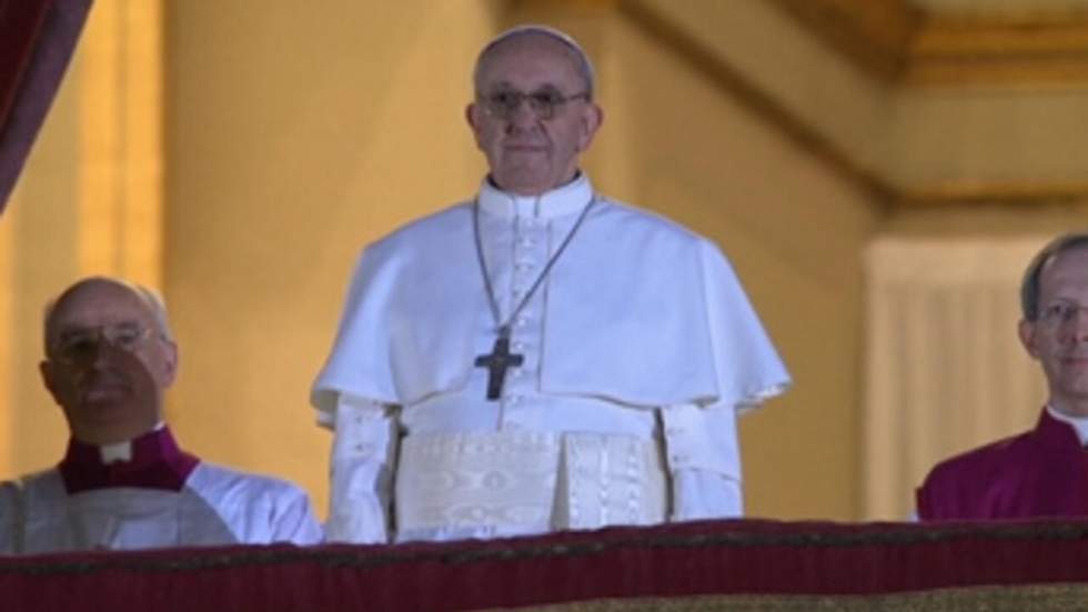 L'Argentin Jorge Mario Bergoglio devient le pape François