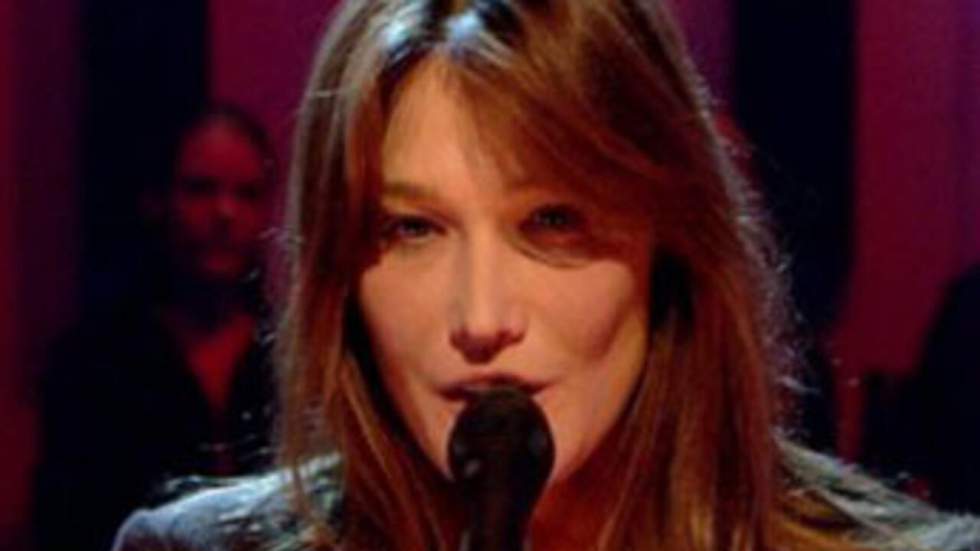 François Hollande est-il "le pingouin" de Carla Bruni ?