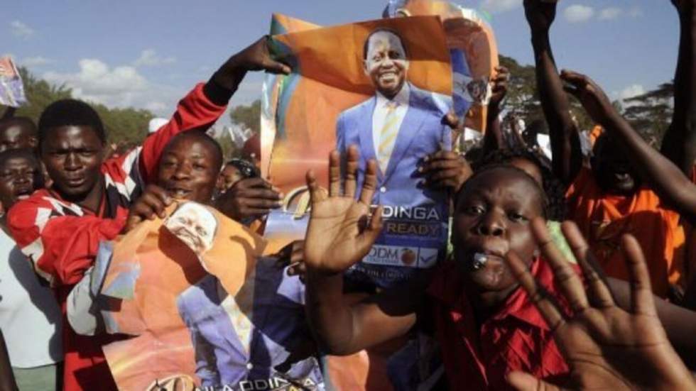 Raila Odinga dépose un recours contre sa défaite à la présidentielle