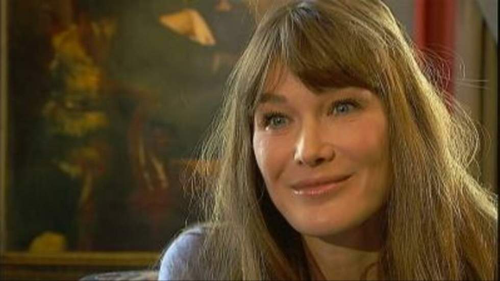 Carla Bruni, entre musique et politique