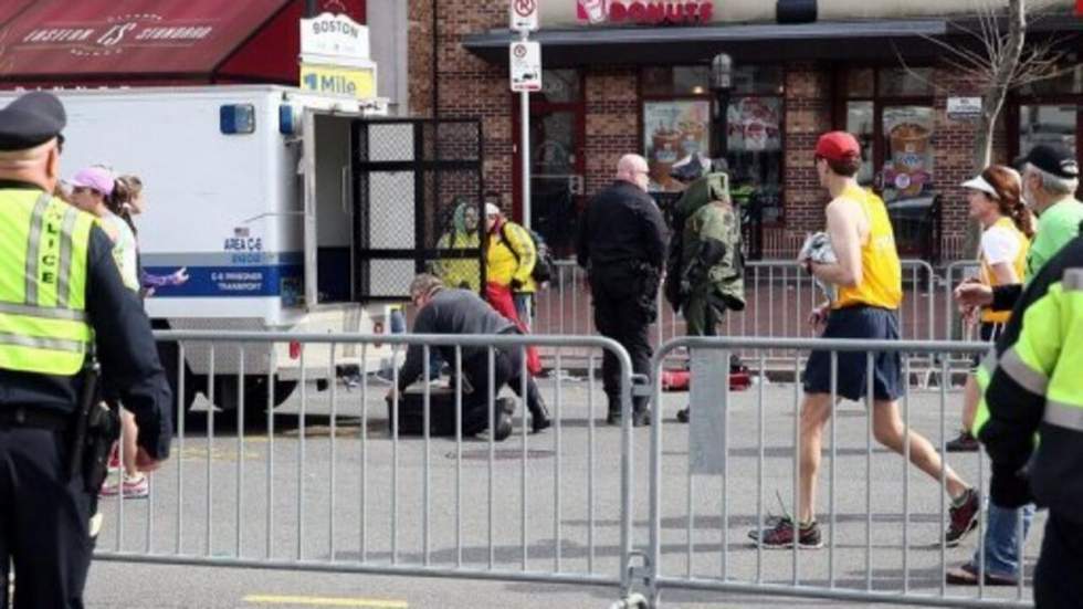 Liveblog : une double explosion sème le chaos au marathon de Boston