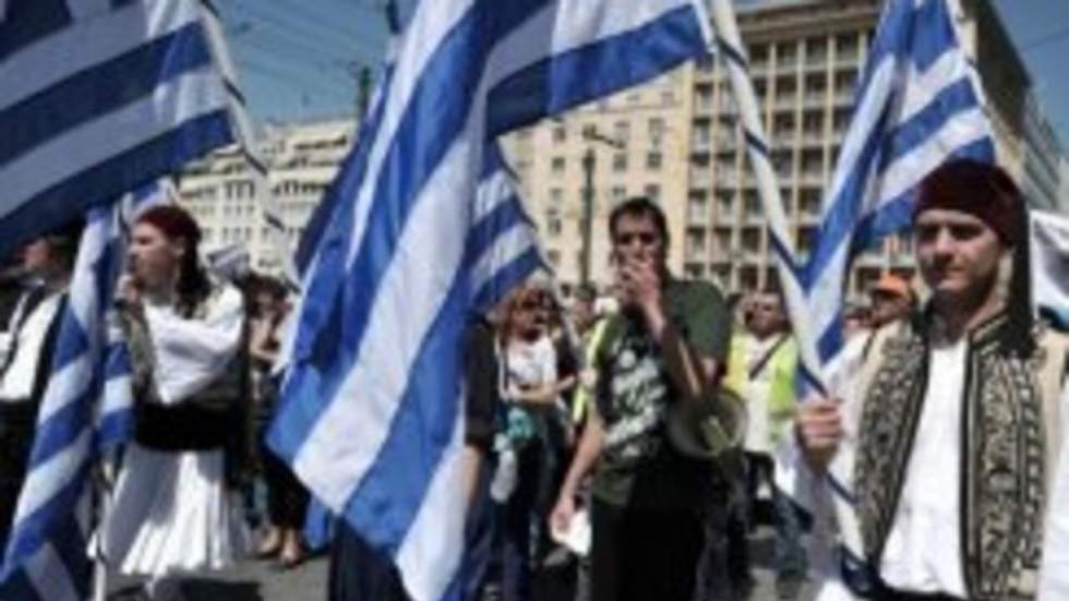 La Grèce va renvoyer 15 000 fonctionnaires d'ici à 2014