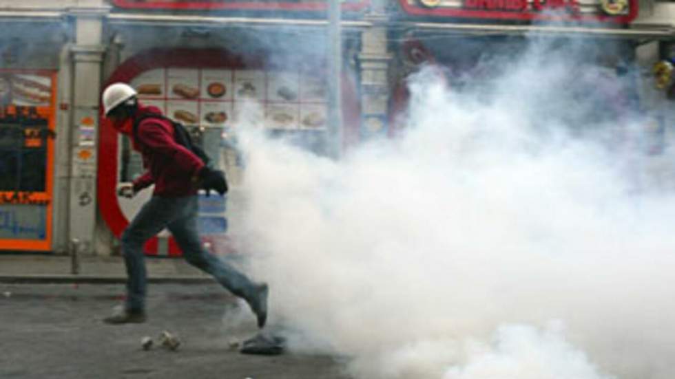 En images : la police turque reprend la place Taksim